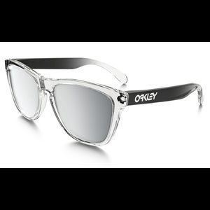 Used Oakley Frogskins Alpine Collection
